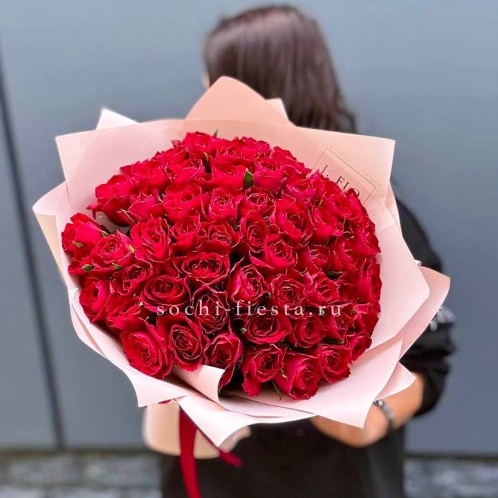 55 кенийских роз в Костроме