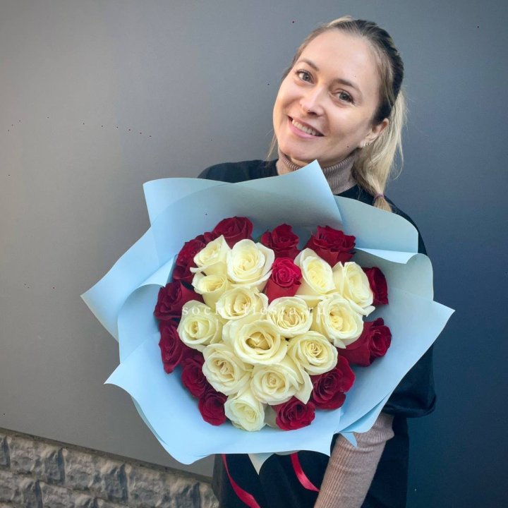27 роз "Сердце" в Костроме