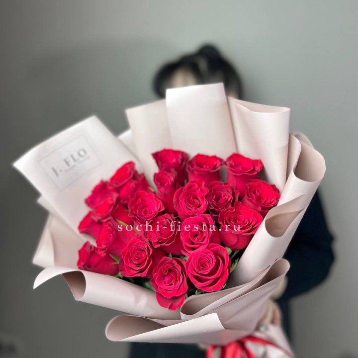 21 красная роза  в Костроме