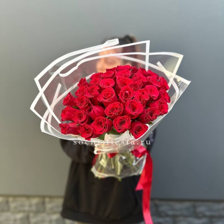31 красная роза в Костроме
