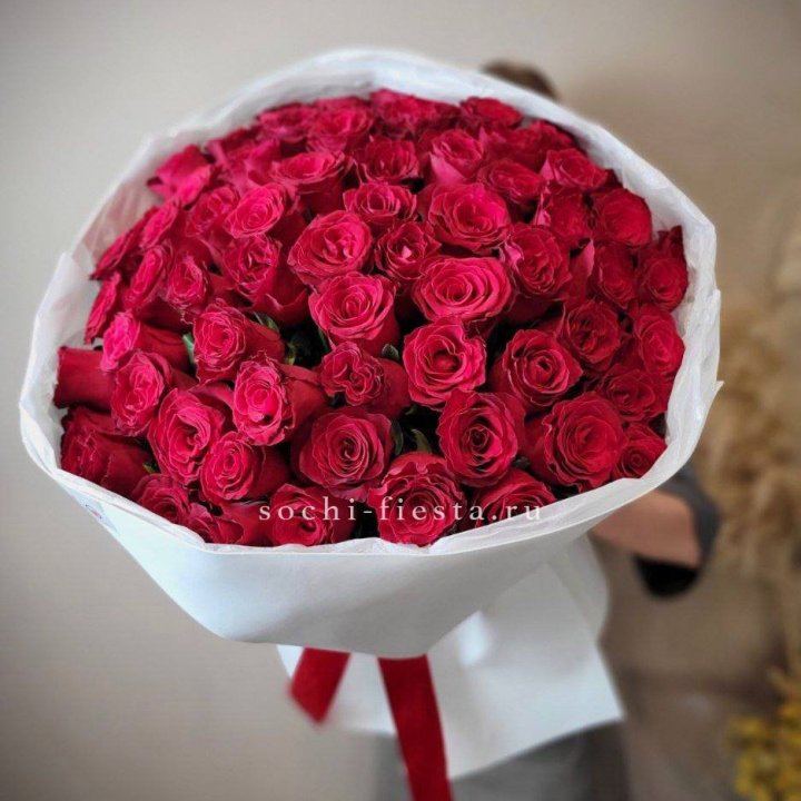 65 красных роз вайт в Костроме
