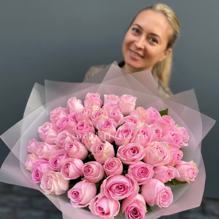 51 розовая роза в Костроме