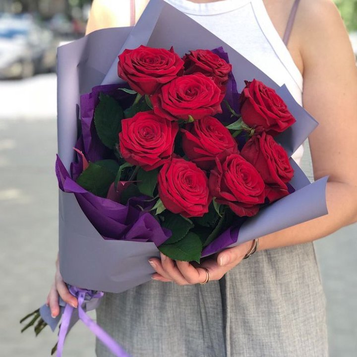 9  красных роз №1 в Костроме