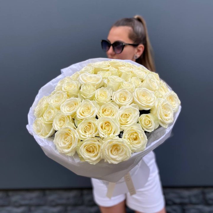 51 белая роза  в Костроме