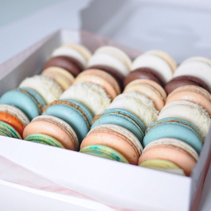 Коробка макаронс 25 шт. в Костроме