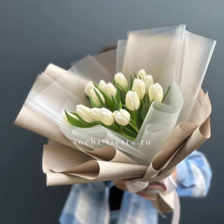 Букет из 15 белых тюльпанов в Костроме